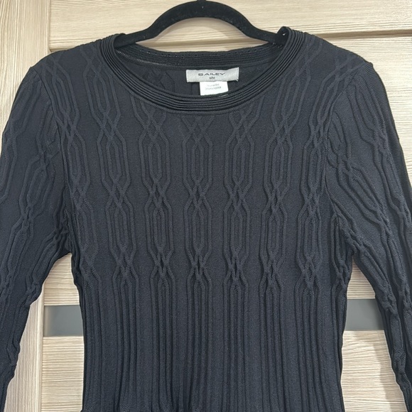 BAILEY top - Picture 3 of 6